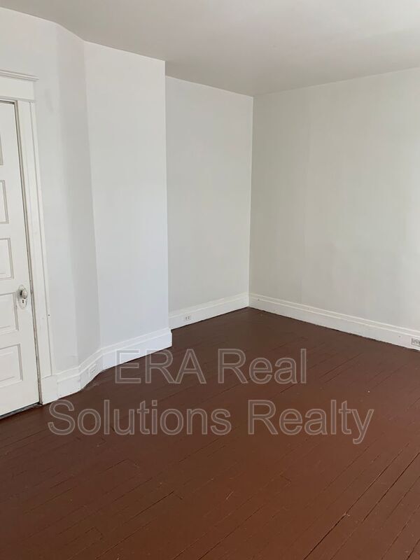 Building Photo - 1005 Rosemont Ave