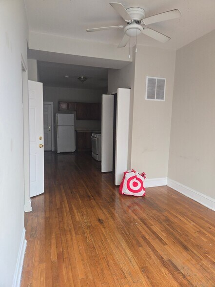 Building Photo - 2238 W 21st St