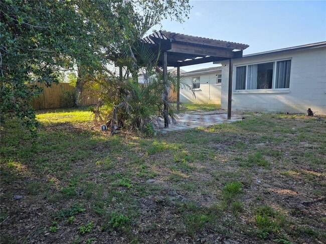 Building Photo - 4823 Longwood Ave