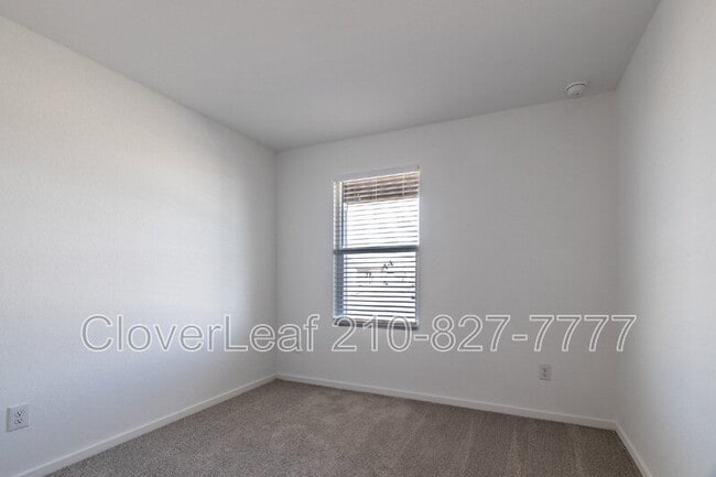 Building Photo - 706 Wolf Crest Blvd