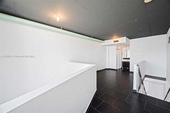 Building Photo - 690 SW 1st Ct
