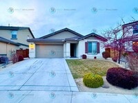 Building Photo - Spacious 4-Bedroom Gem in Somersett with S...