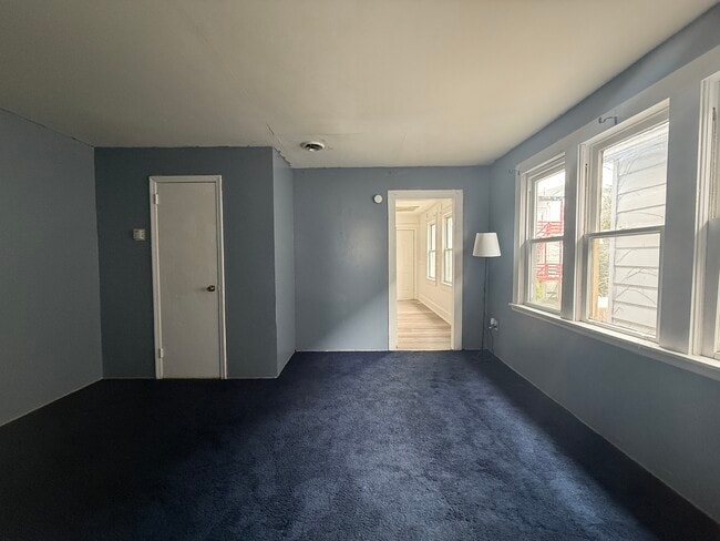 Building Photo - 83 S Empire St