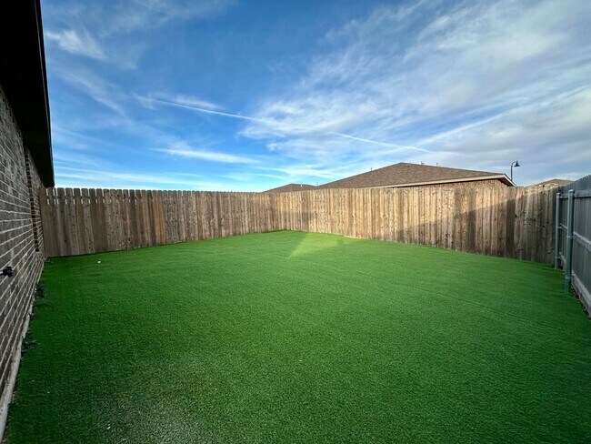 Building Photo - 2012 Bryan Ave