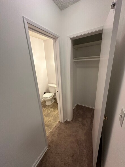 Building Photo - 1906 Pelham Ave