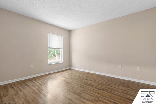 Building Photo - 59 Riverina Dr