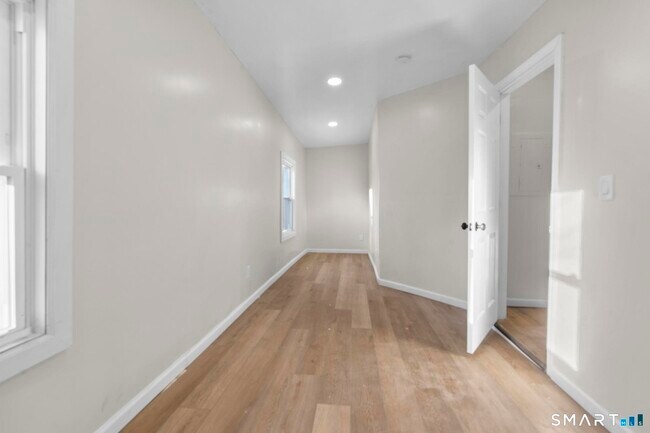 Building Photo - 26-28-28 Mc Lean St