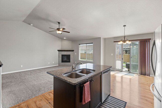 Building Photo - 3 Bedroom Ranch in Wellington