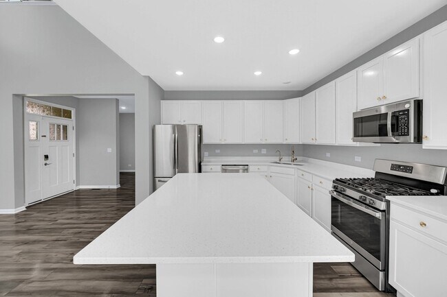 Building Photo - 1537 Kraft Ave