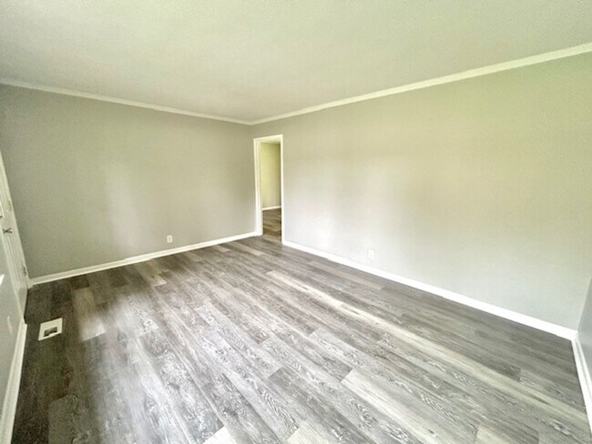 Building Photo - 6117 Colfax Rd NW