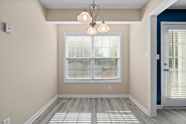 Building Photo - 3735 N Cindy Jo Dr