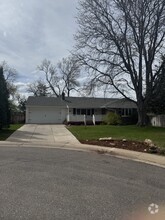 Building Photo - 3045 S Holly Pl