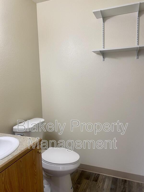 Building Photo - 151 N Midland Blvd