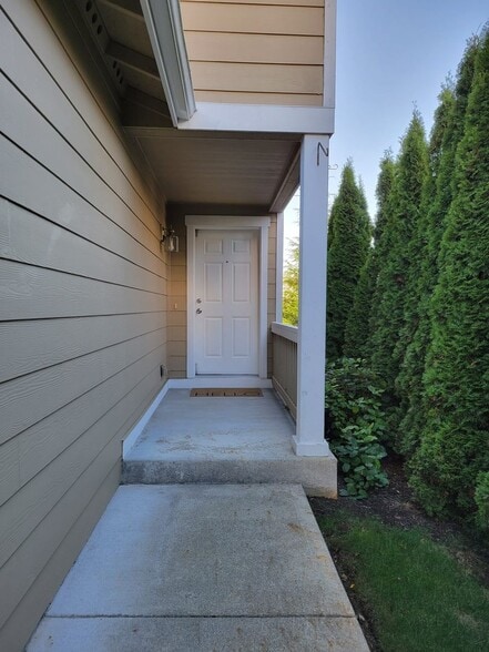 Building Photo - Suburban Serenity Nestled in the Heart of Lake Stevens
