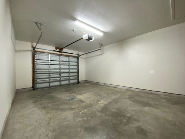 Building Photo - ODCR430