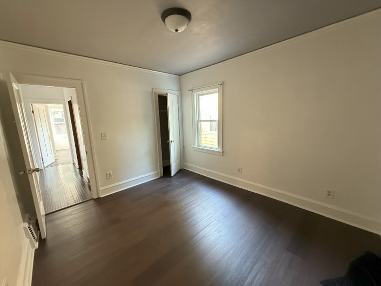 Building Photo - 3347 W 131st St