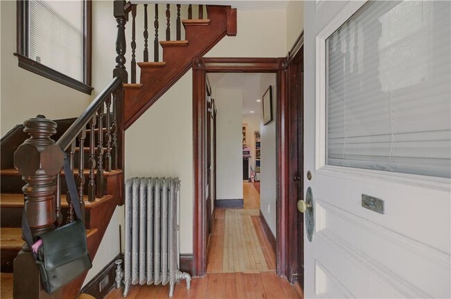 Building Photo - 82 Van Zandt Ave