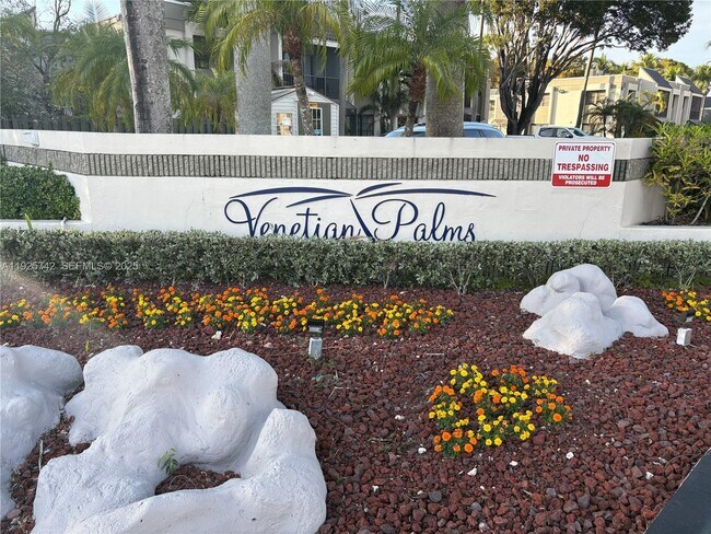 Building Photo - 7913 SW 104th St