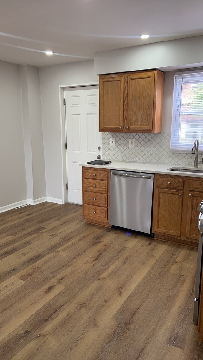 Building Photo - 3802 Lyndale Ave