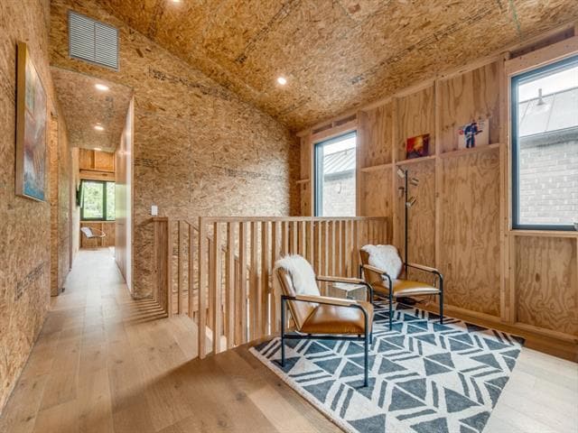 Building Photo - 907 Blackland Ct