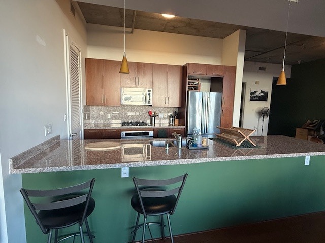 Kitchen - 527 10th Ave