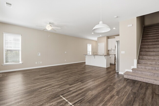 Building Photo - 116 Ainsdale Dr