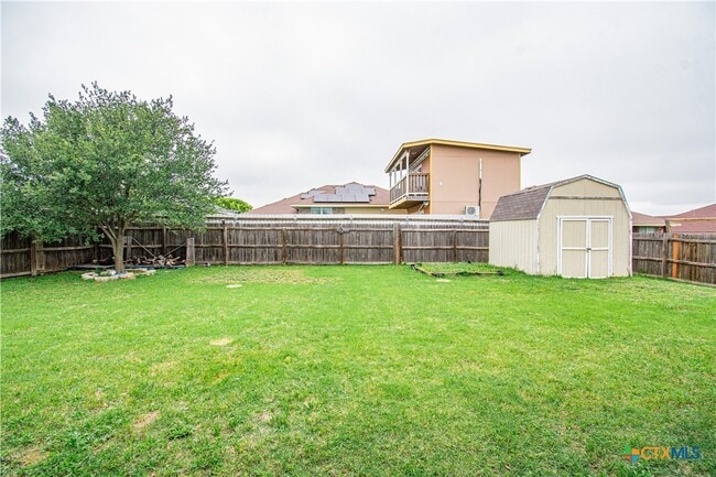 Building Photo - 305 Hedy Dr
