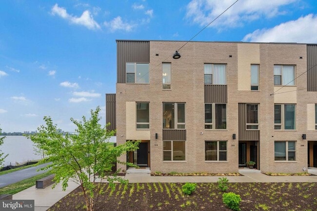 Building Photo - 3212 Evergreen Walk
