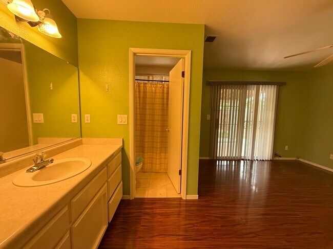Building Photo - 248 Exie Ln