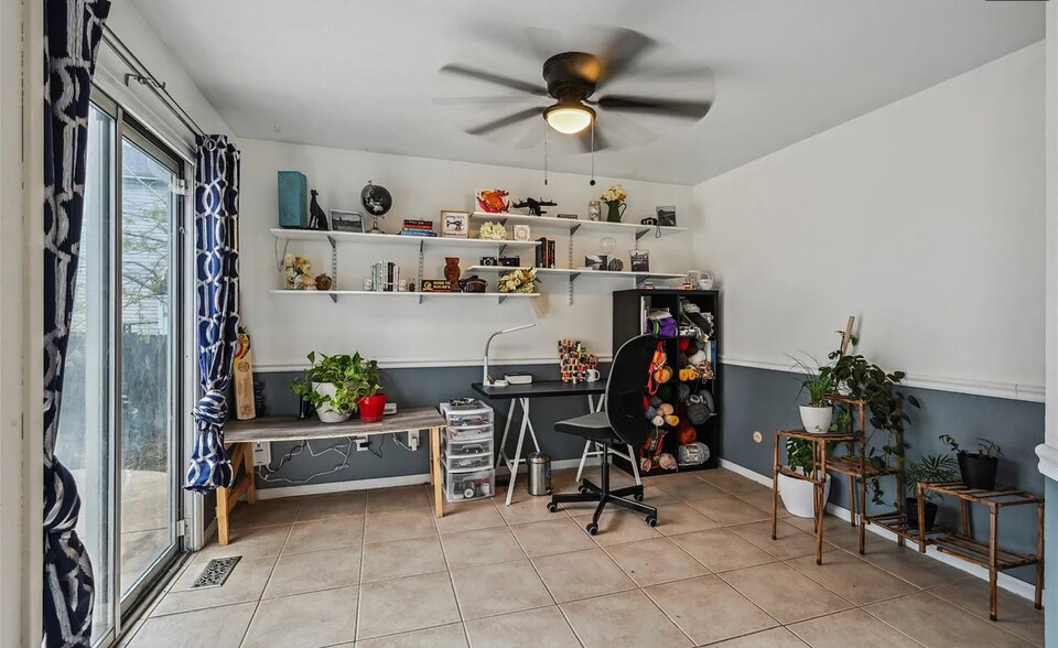 Building Photo - 646 S Joplin St