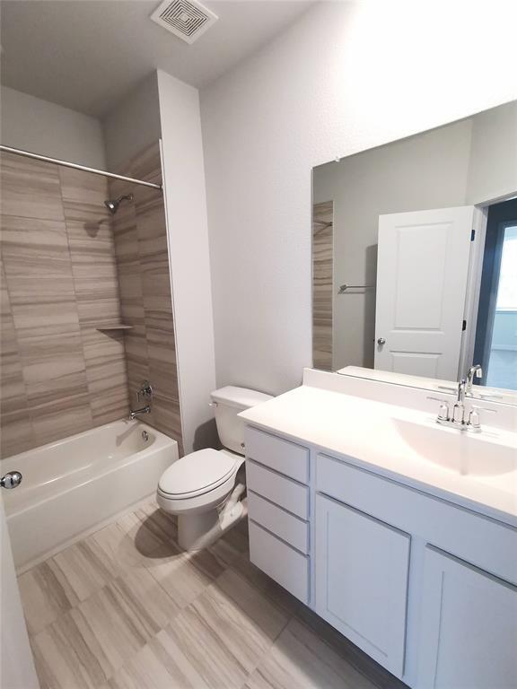 Building Photo - 605 W South St