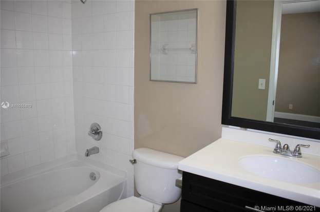 Building Photo - 4146 Forest Dr