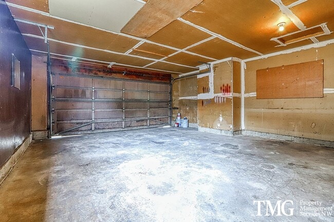 Building Photo - Fully Renovated 3 Bed 2 Bath Home in Mount...