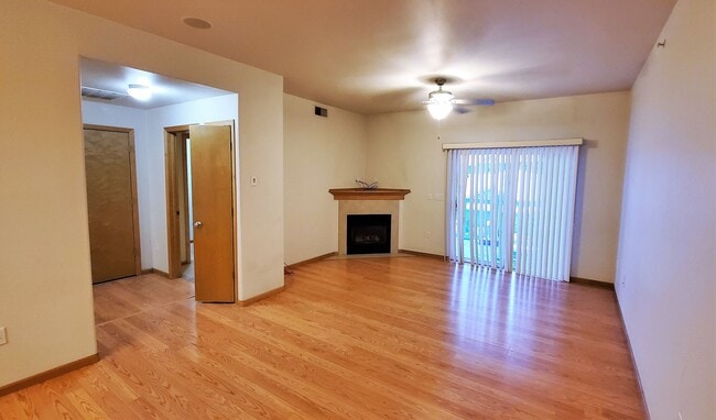 Building Photo - 280 Sadler Ln