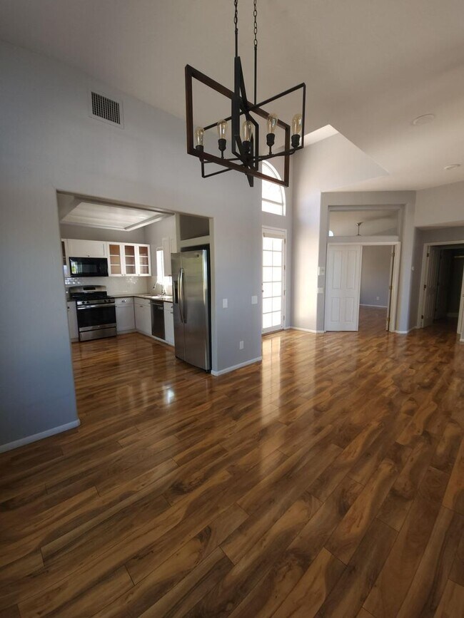 Building Photo - Gated Community at La Reserve Oro Valley_ ...