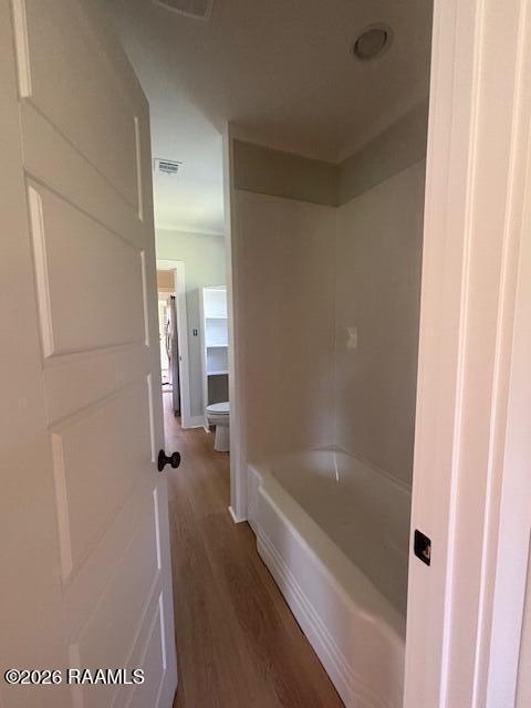 Building Photo - 117 S Poydras St