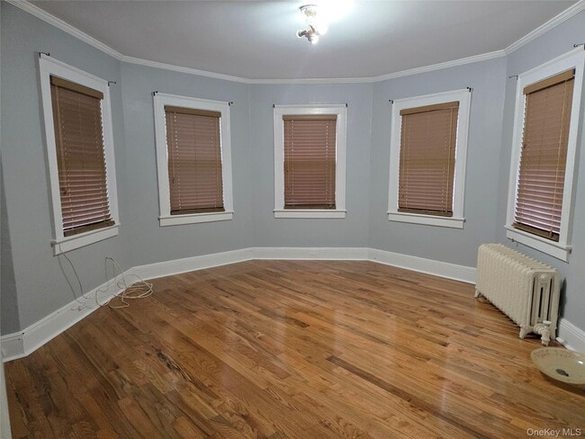 Building Photo - 92 Wavecrest St