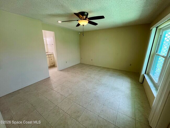 Building Photo - 1497 Krin Ct NE