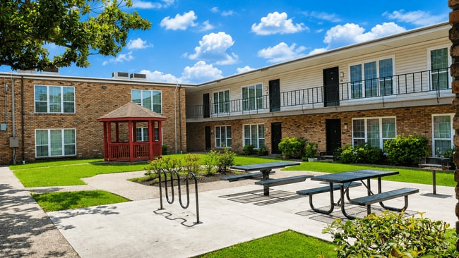 Building Photo - Coral Hills