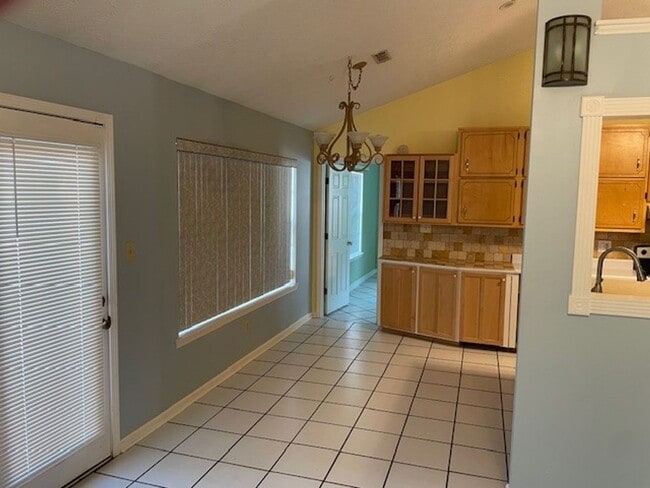 Building Photo - 290 Monmouth Dr