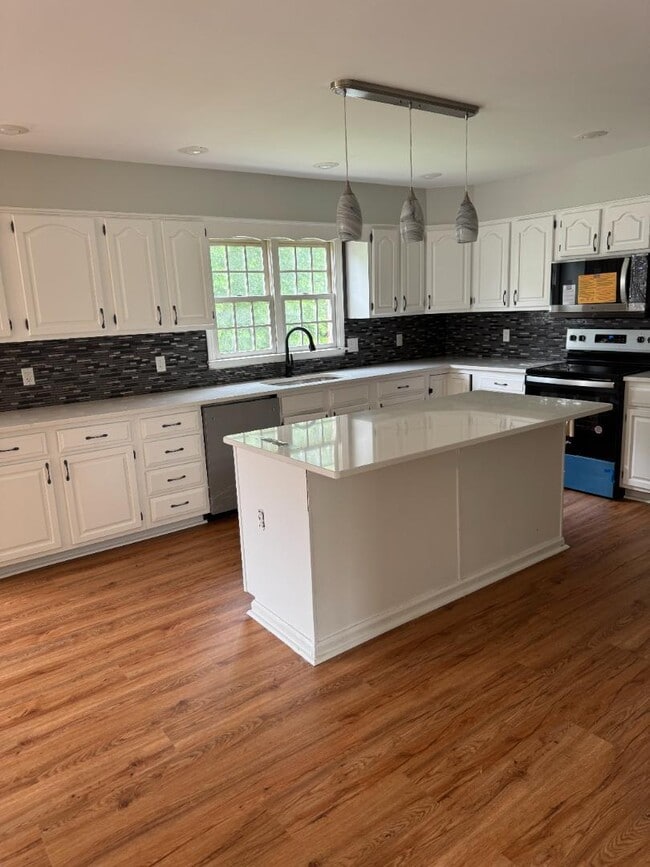 Building Photo - 3507 Bondwood Cir