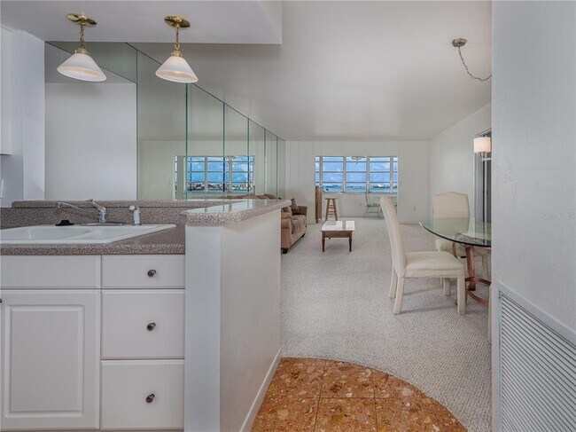 Building Photo - 5108 Brittany Dr S