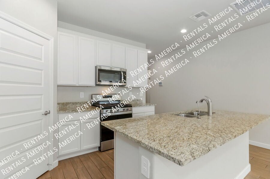 Building Photo - 10151 N Sand Sage Trail