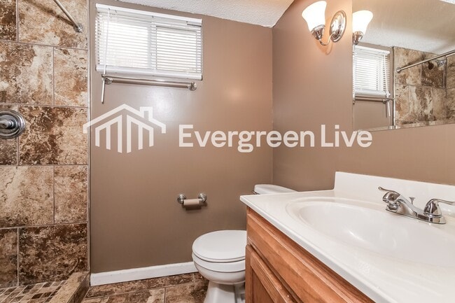 Building Photo - 11622 Palmer Ave