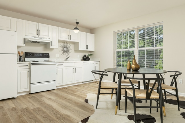 Building Photo - The Firefly