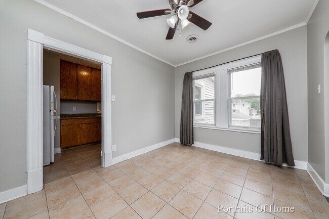 Building Photo - 3 Bedroom with Laundry & Garage