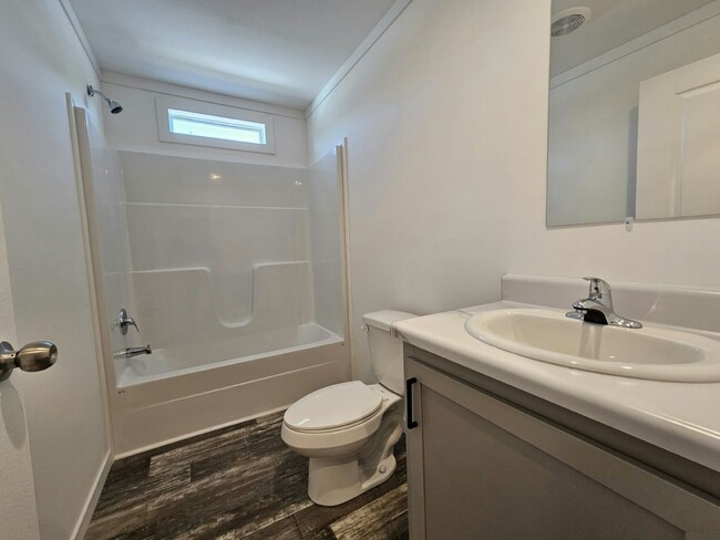 Building Photo - 6710 Hidden Oaks Dr