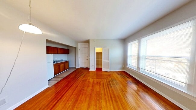 Building Photo - 69 Merriman St
