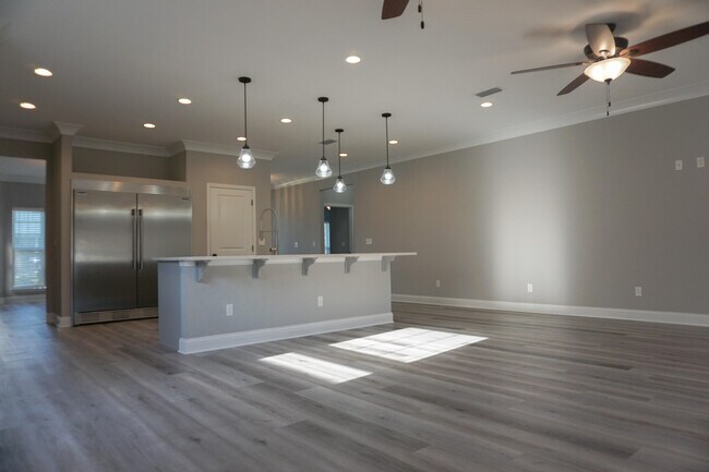 Building Photo - 48 9th Ave