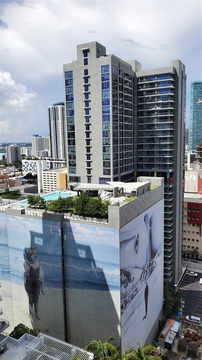 Building Photo - 253 NE 2nd St